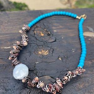Blue Chocker / Small Tiger Shell Neckalce