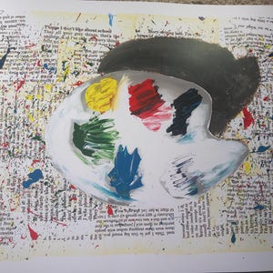 Druck des original Acrylgemäldes einer Farbpalette auf einem Buchhintergrund mit Farbspritzern