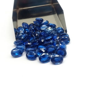 Blauer Kyanit Oval Form Brilliantschliff, Kyanit Blau Farbe, Kyanit Loser Stein für die Schmuckherstellung, Kyanit Oval kalibrierte Größe 4X3 -12X8 MM