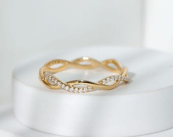 Bague d'éternité Moissanite coupe ronde en or, bague d'éternité Moissanite Criss Cross, bague fine pour elle, bague à empiler
