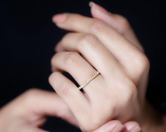 Bague d'éternité ronde Moissanite en or, bague d'éternité diamantée sertie griffes de 1,50 mm, bague fine en moissanite pour elle