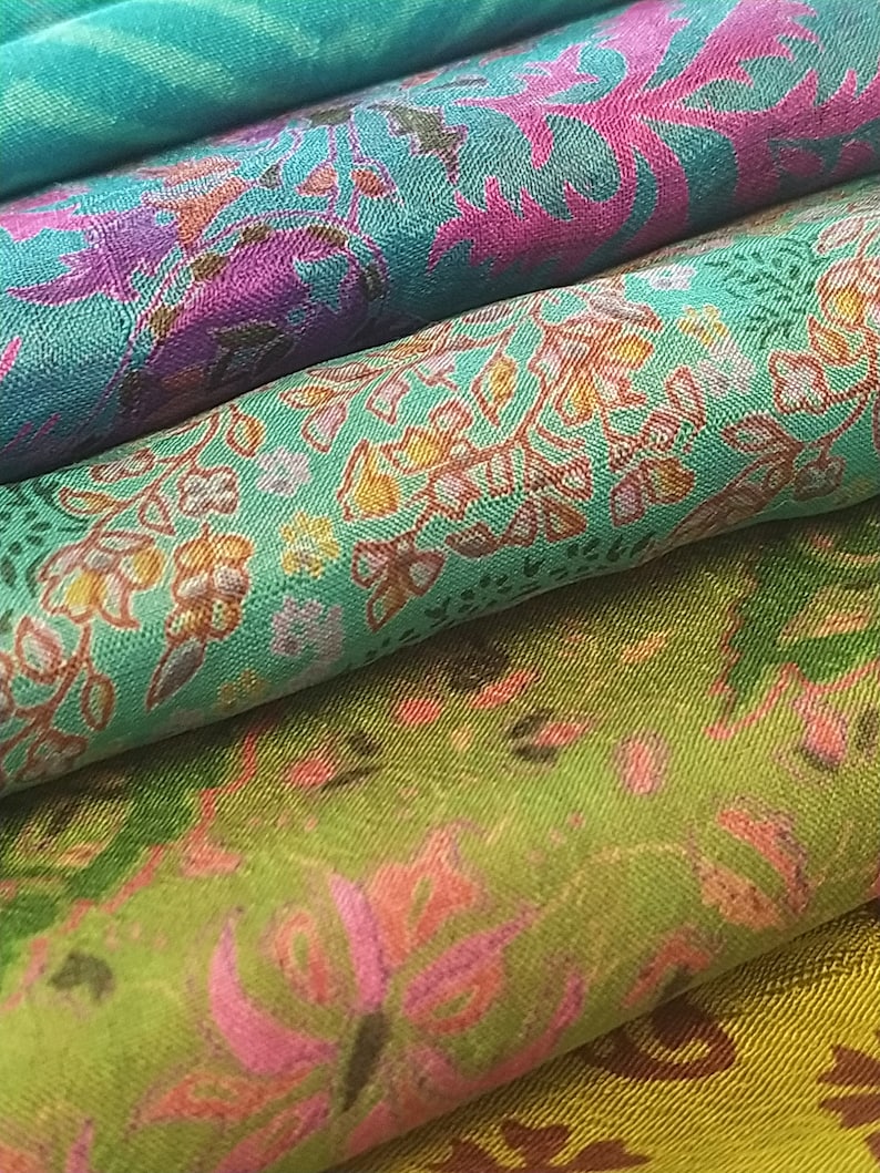 Tissu en soie sari Fat Quarter et coupes plus petites, sari vintage recyclé, teintes de vert et de bleu, feutrage Nuno, matelassage, furushiki, durable image 4