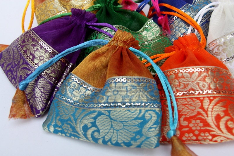 Pack Of 50Pcs Indian Wedding Handmade Women's Gota Printed Purse Potli Bag  Pouch || Give Away