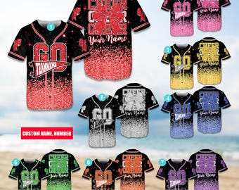 Camisa de beisebol personalizada com estampa de glitter e laço de coquete, camisa de líder de torcida com nome personalizado para líder de torcida, mãe de torcida, time de torcida