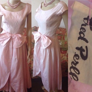 Vintage 1950s Dress.Vintage 50s Dress. 1950s Pink Taffeta Dress by Fred Perlberg...Petal Skirt...XS/S