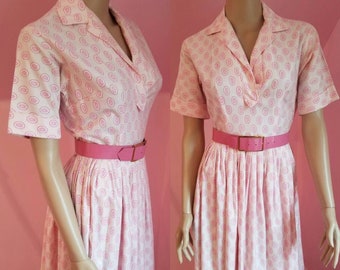Vintage 50s Dress. 1950s Dress. Pink Cotton Dress.Shirtwaist Dress.Full Skirted Dress. Short Sleeved Dress Size Small...Waist 26