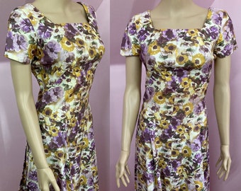 Vintage 50s Purple & Yellow Floral Dress. 50s Short Sleeve Floral Dress.50s Cotton Floral Dress S/M