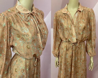 Vintage jaren '70 Sheer Polyester Crepe Shirtwaist Jurk. Bruin bloemen shirt jurk. S/M