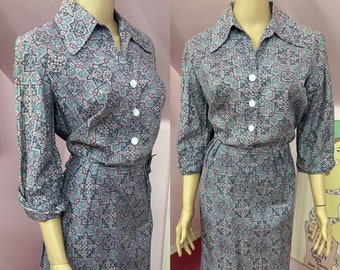 Vintage 40s Cotton Day Dress. Blue & Purple Printed Cotton Dress