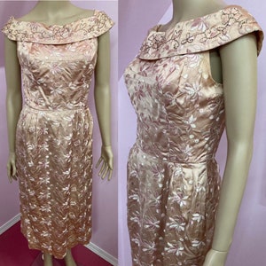 Vintage 50s Pink Embroidered Wiggle Dress. Beaded & Rhinestones Shawl Collar by Richtone NY. Small