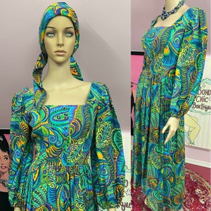 Vintage late 60s- Early 70s Psychedelic Paisley Maxi Dress. Long Sleeve Maxi Dress with Matching Scarf. Small