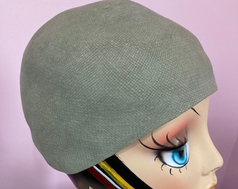 Vintage 1920s Green Silk Cloche Hat by Elizabeth Brenett