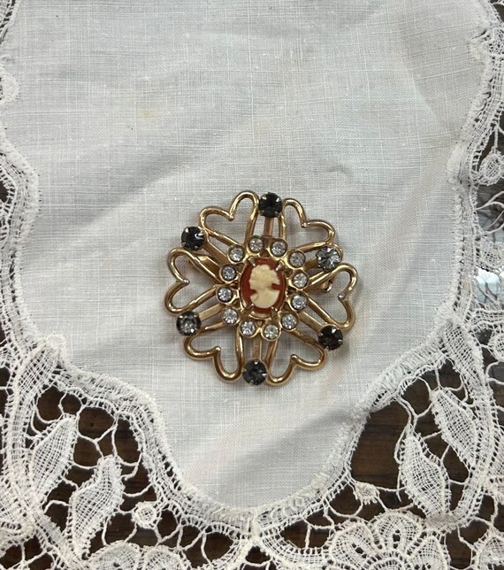 カメオ ビンテージブローチ il_340x270.3557940965_hfpx.jpg