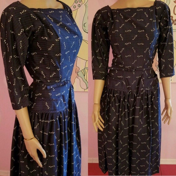 Vintage 50s Dress. 1950s Dress.Navy Blue & White C
