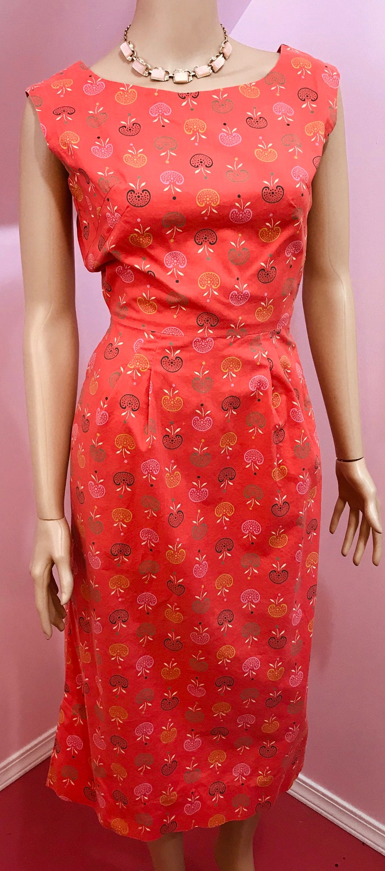 Vintage 40s Dress.Novelty Print Dress. Apple Novelty Print Dress. Salmon Pink Dress. 40s Cotton Dress.40s Sleeveless Dress image 3