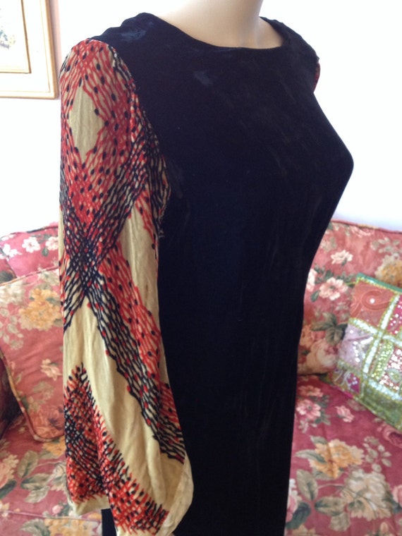 Vintage 1920s Dress.Late 20s. Early 30s Silk Velv… - image 4