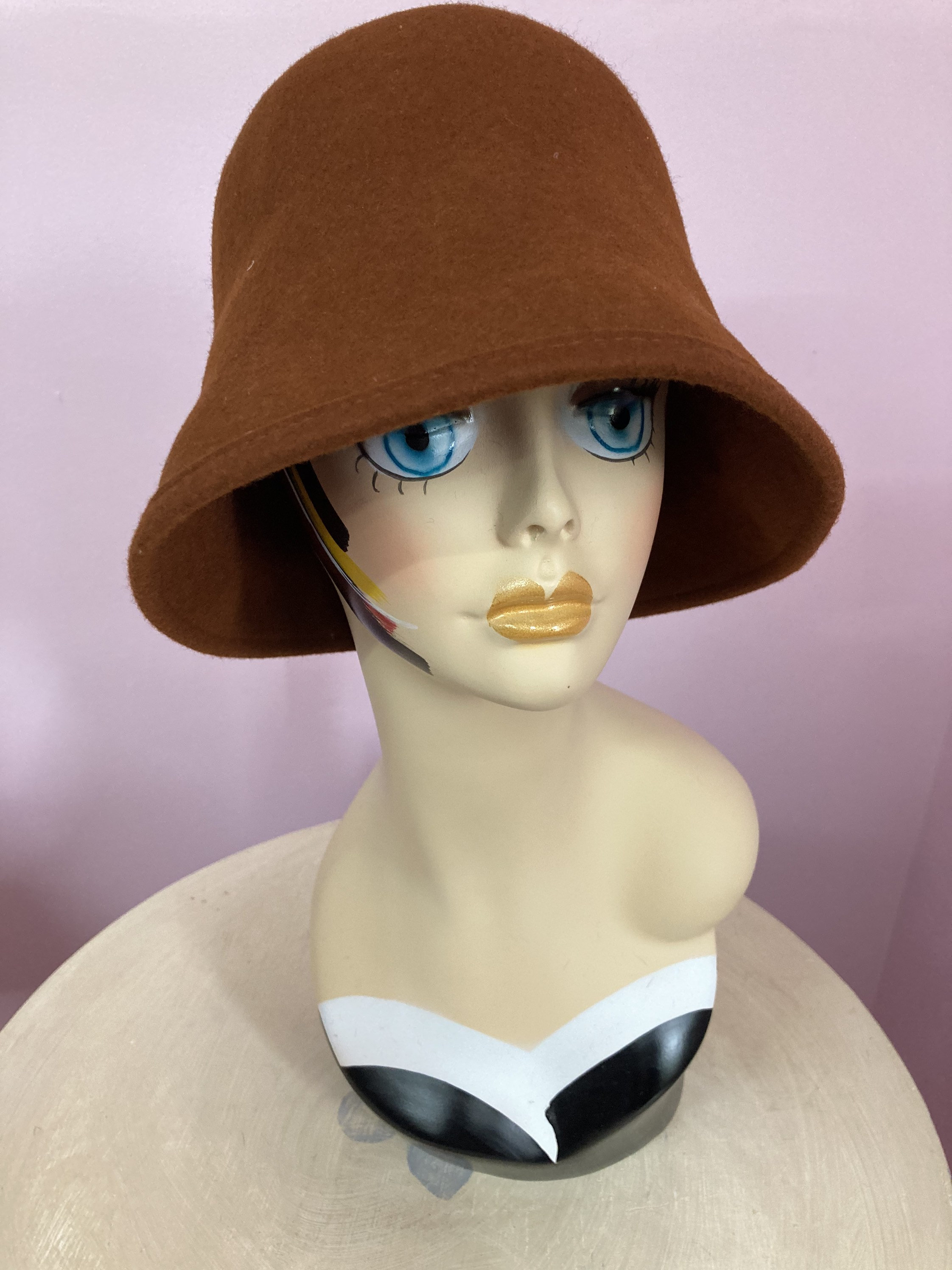 1970s–1980s New York Hat Co Brown Wool Felt Asymmetrical Cloche Hat Christian Siriano New York Cloche Hat, Women main image 4