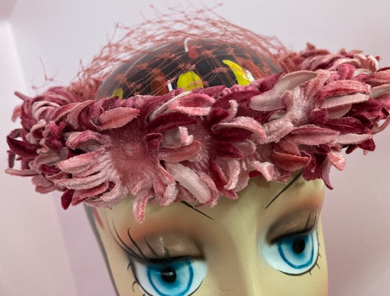 Vintage 50s Netted Halo Hat With Pink Velvet Flowers - Etsy display picture 2