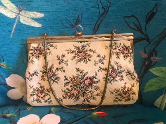 Vintage 40s Ivory Tapestry Purse. Ivory Tapestry H