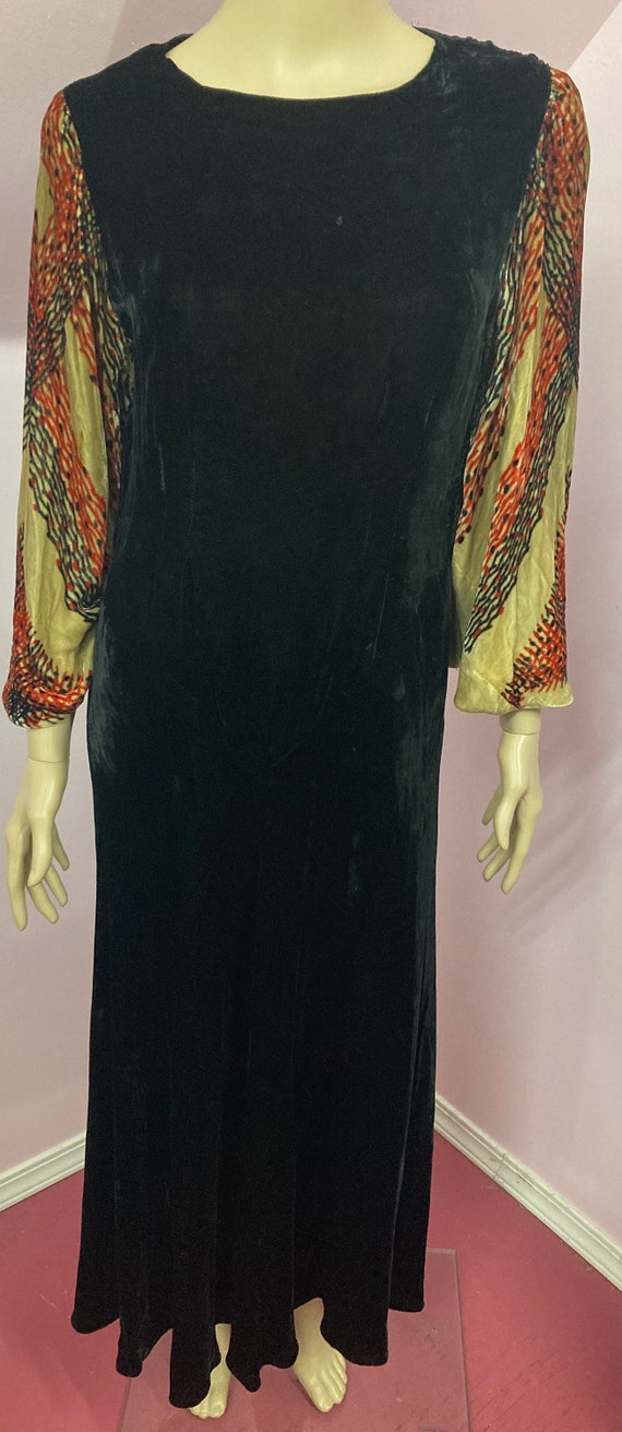 Vintage 1920s Dress.Late 20s. Early 30s Silk Velv… - image 3