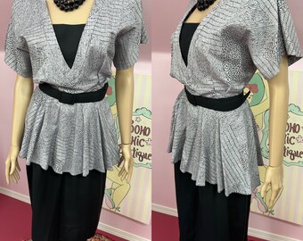 Vintage 80s Gray & Black Dress.80s does 40s Dress.80s Secretary Dress.LA Gal Rayon Dress with Peplum. S/M