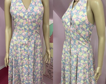 Vintage 80s Cotton Floral Button Front Halter Dress. 1980s Blue Cotton Halter Dress with Pink & Ivory Rose Print.