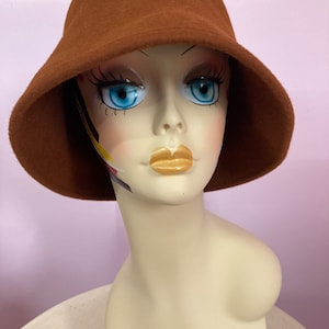 Vintage 80s Rust Brown Wool Felt Cloche Hat by New York Hat Company