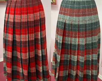 Vintage 50s Red & Grey Pleated Tartan Wool Skirt. Shadow Plaid Reversible Skirt. Medium