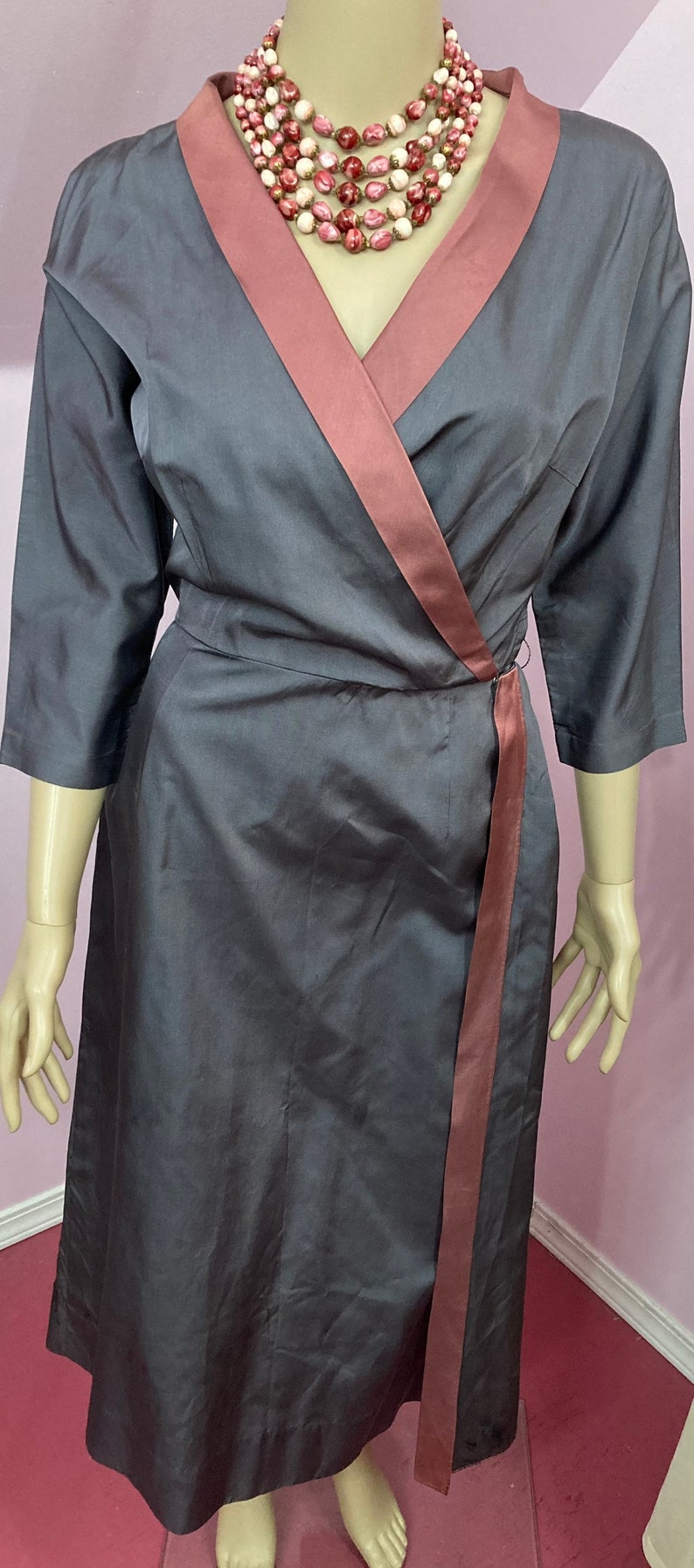 Vintage 50s Wrap Front Dress. 50s Shop Girl Dress. Small image 3