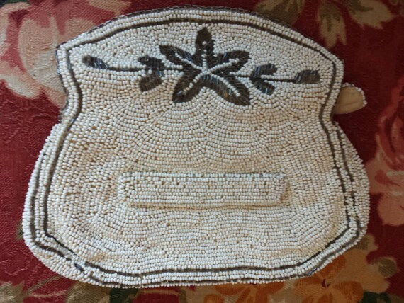 Vintage 1930s Hand Beaded Evening Bag Purse. Whit… - image 3