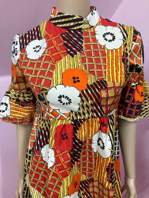 Mod 60s Mini Dress. 60s Mod Floral Dress. Small - image 2