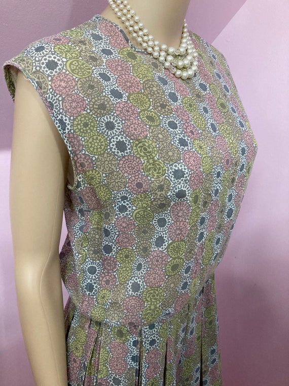 Vintage 50s Sheer Sleeveless Day Dress.Gray Flora… - image 5