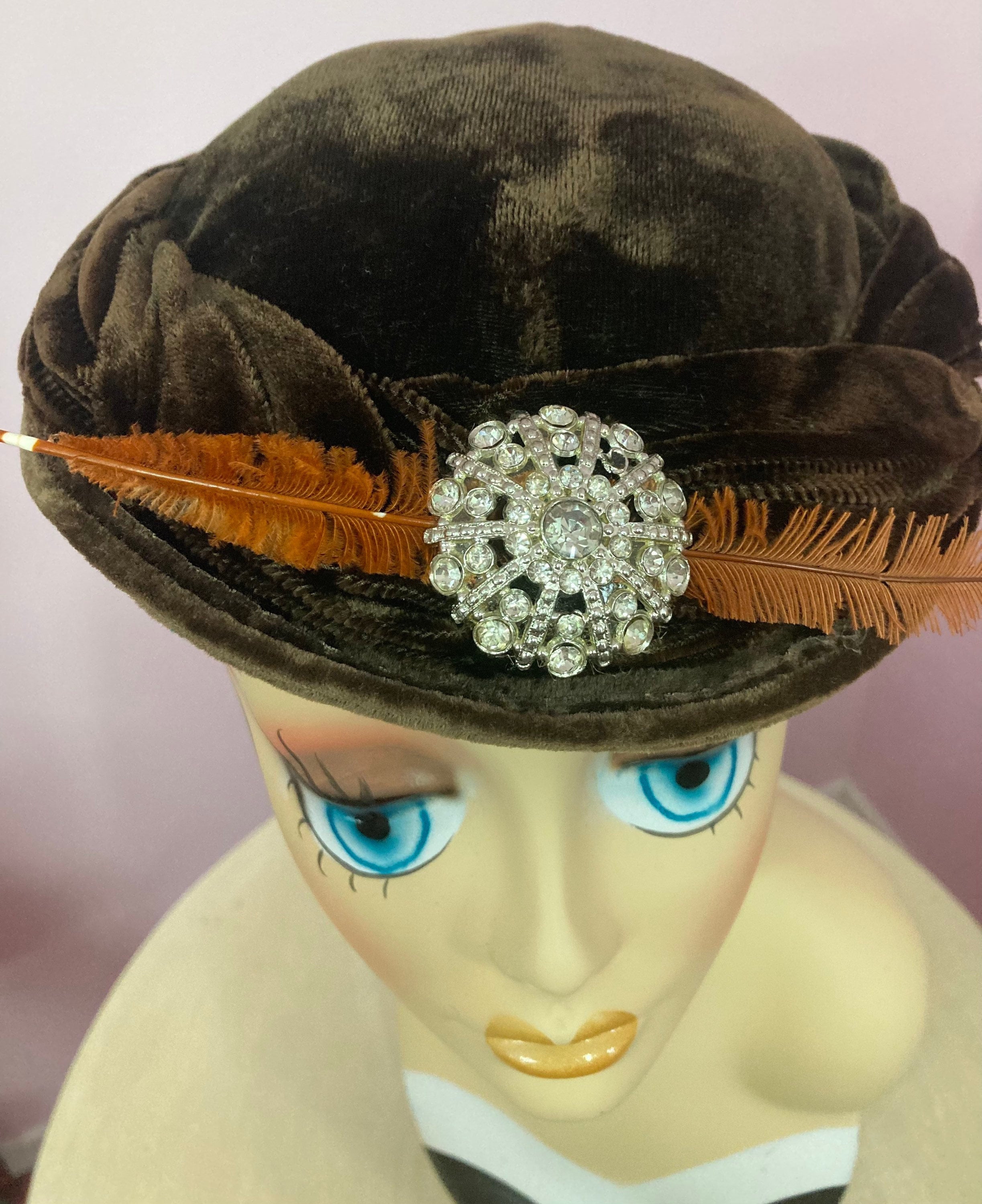 Vintage Tan Velvet Hat Vintage 1940s 1950s Dowa Black Tan Velvet Hat Hudson main image 2