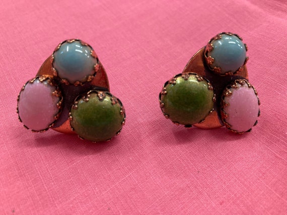 Vintage 60s Copper Clip-on Earrings with Pink, Gr… - image 1