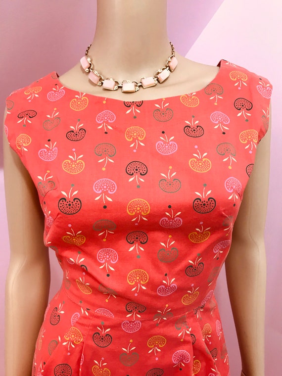 Vintage 40s Dress.Novelty Print Dress. Apple Nove… - image 2