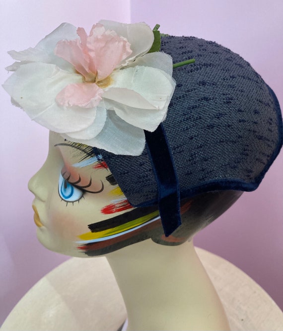 Vintage 50s Navy Blue Cloche Style Hat with Large… - image 2