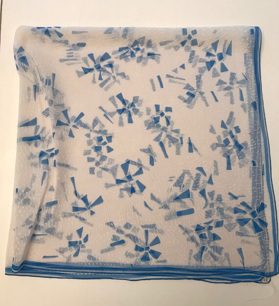 Vintage 40s Vera Scarf. Blue & White Silk Scarf. … - image 5