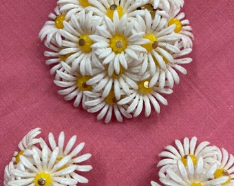 Vintage 50s Plastic Daisy Earrings and Brooch Set. Made in Hong Kong