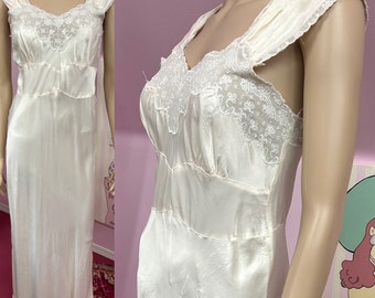 Vintage 40s Ivory Rayon Satin Nightgown with Lace Trim by Blasiex. Burlington Mill 1940s Nightgown .Size 36. Fits S/M