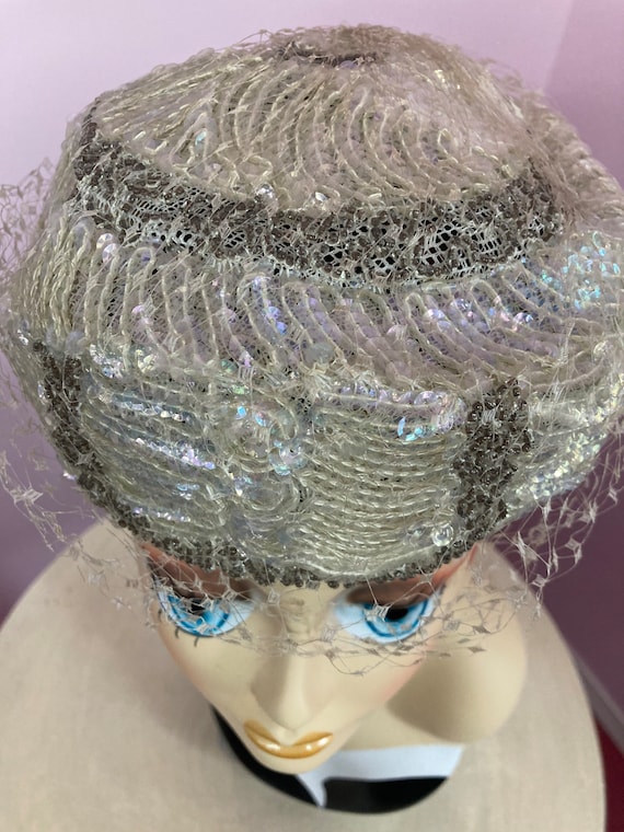 FESTIVE 1950s\' COCKTAIL HAT COVERED IN IRIDESCENT SEQUINS & BEADS Vintage 1950s Cocktail Hat Beaded w Pearls and Rhinestones  main image 4