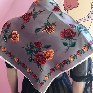 Vintage 70s Roses Scarf. Gray Scarf with Red & Yellow Roses