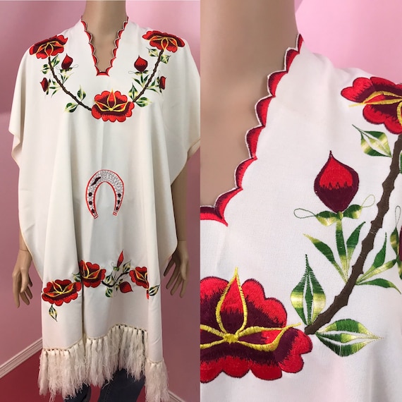Vintage 70s Mexican Poncho.Embroidered Poncho. Hor
