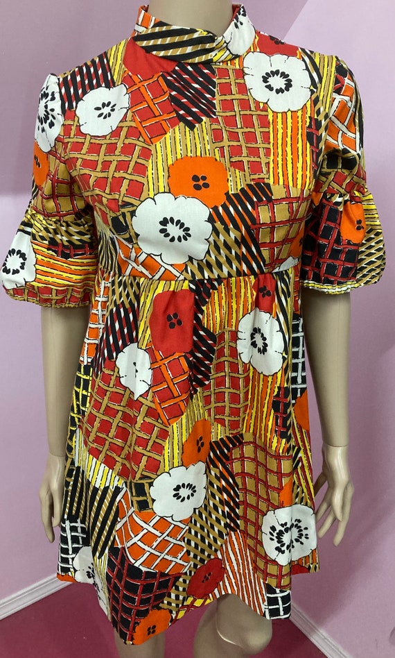 Mod 60s Mini Dress. 60s Mod Floral Dress. Small - image 3