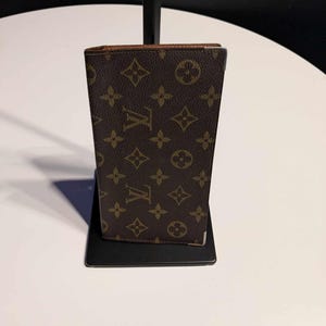 Autêntico! Louis Vuitton Very Rare Brass Tips Versão Monograma Long Wallet / Capa de talão de cheques