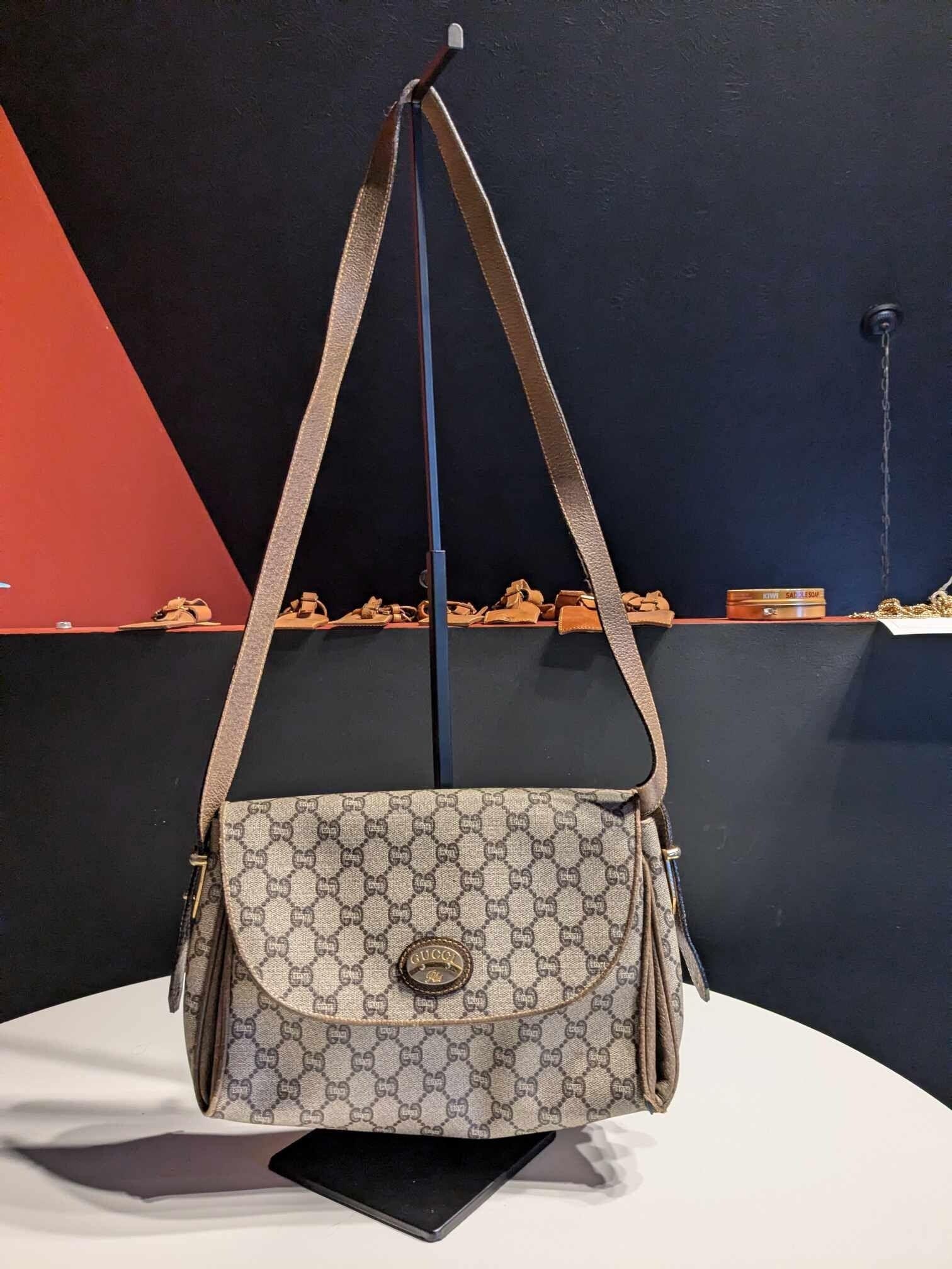 Vintage crossbody gucci bag - Etsy 日本