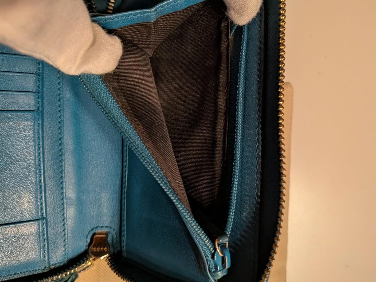 GUCCI Soho Interlocking G Logo Zip Around Wallet Blue Turquoise