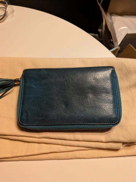 GUCCI Soho Interlocking G Logo Zip Around Wallet Blue Turquoise