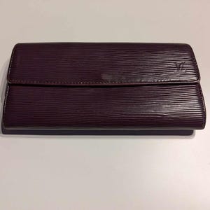 Autêntico! LOUIS VUITTON Epi Portefeiulle Sarah Long Wallet Roxo Cassis LV