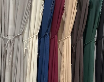Ärmellose Maxi-Strickjacke | Offene vordere Weste mit Gürtel, Spitzenbesatz