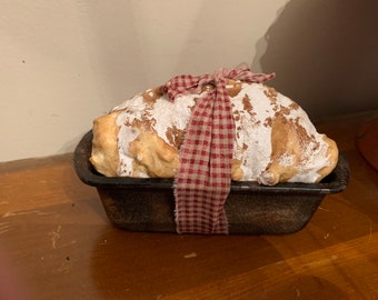 Faux Bake Mini Loaf of Bread in Grubby Pan ~ Fake Bake Mini Loaf of Bread in Grubby Pan